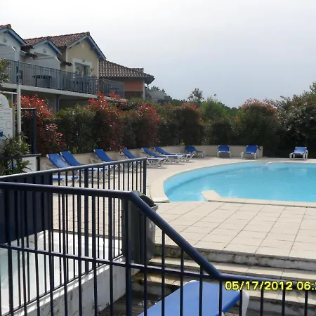 Le Hameau Du Avec Piscine Dans Residence, ,appart Classe 1 Etoile *